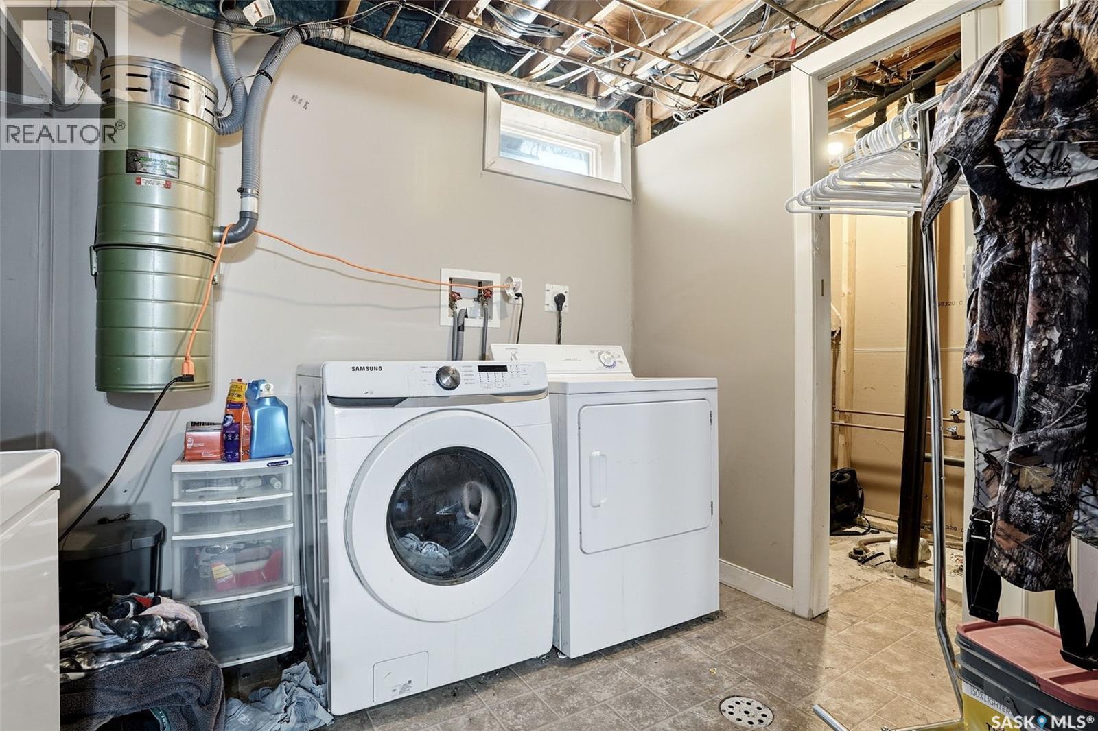 87 Carmichael Road, Regina, SK - Indoor Photo Showing Laundry Room