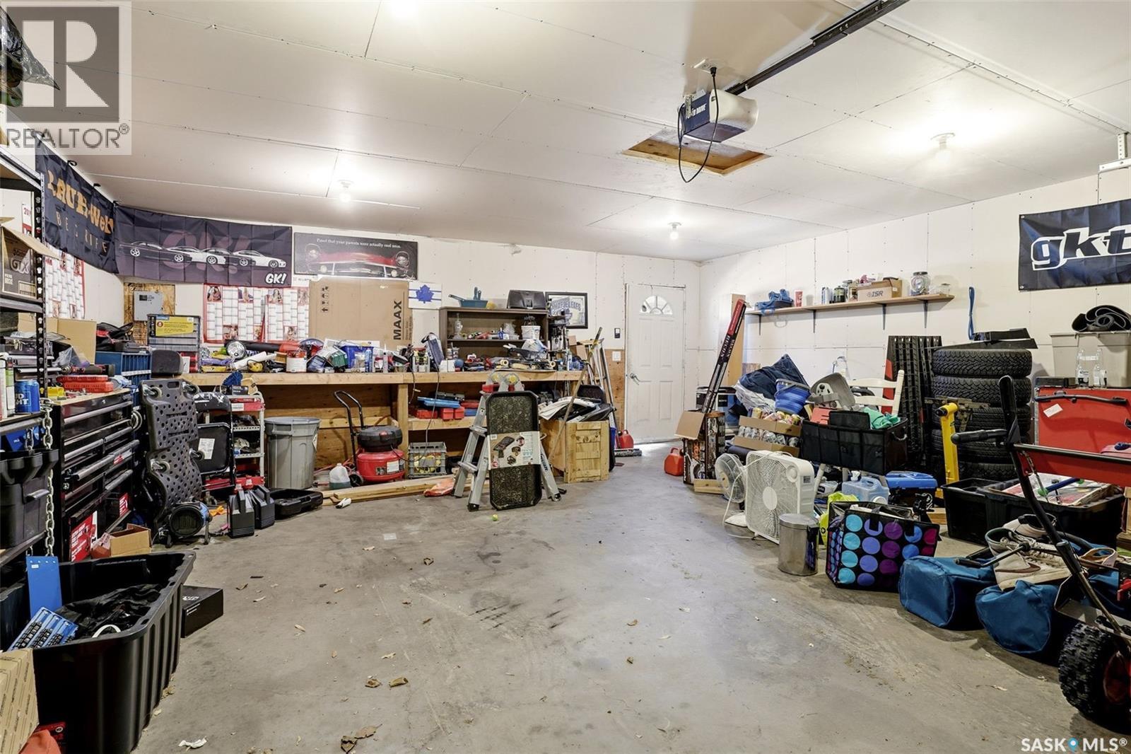 87 Carmichael Road, Regina, SK - Indoor Photo Showing Garage
