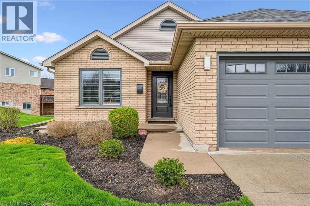 79 Fairlake Drive, Cambridge, ON - Outdoor