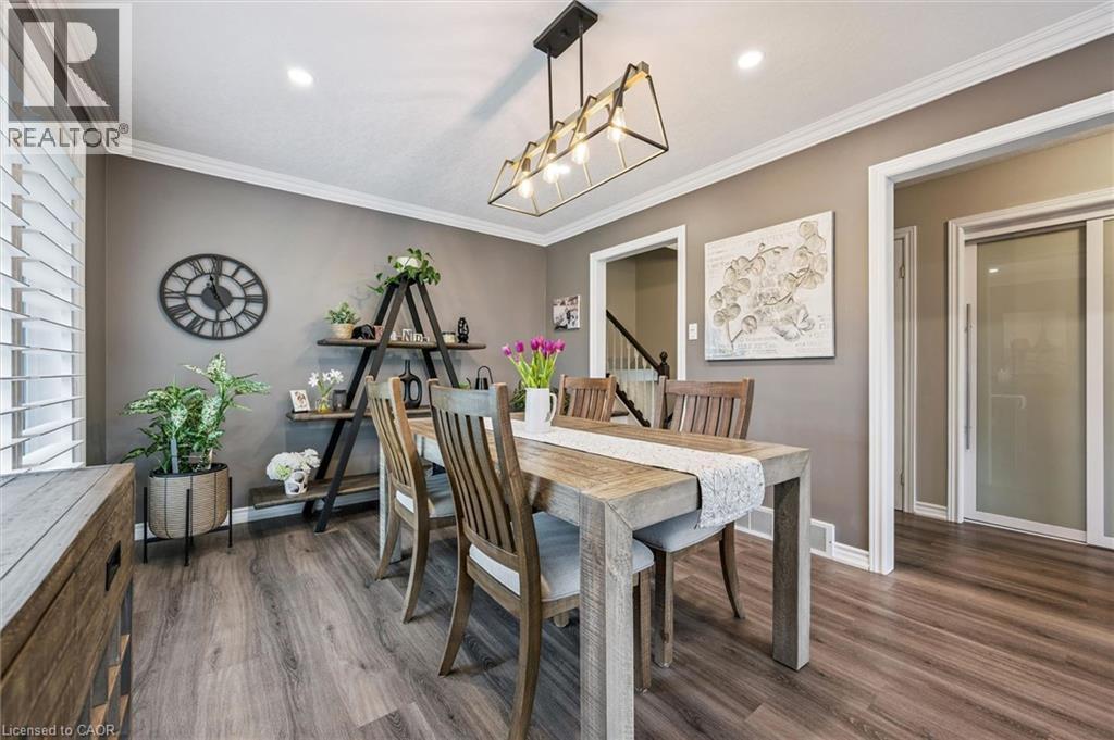 79 Fairlake Drive, Cambridge, ON - Indoor Photo Showing Dining Room