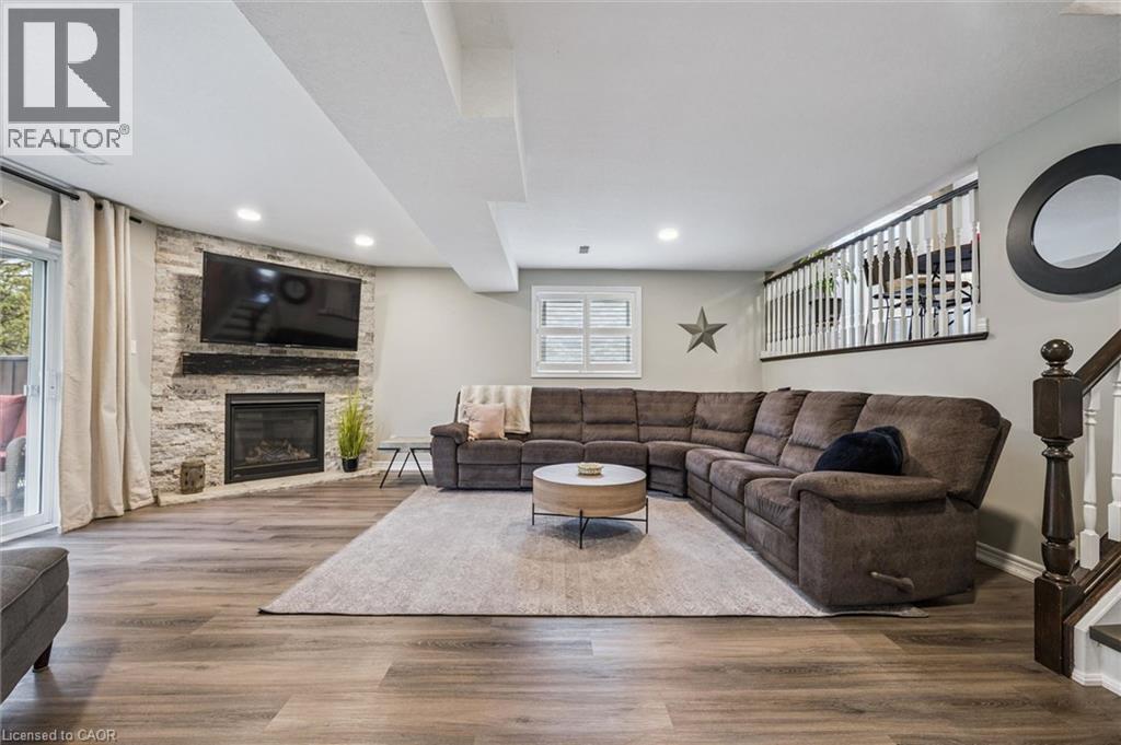 79 Fairlake Drive, Cambridge, ON - Indoor Photo Showing Living Room With Fireplace