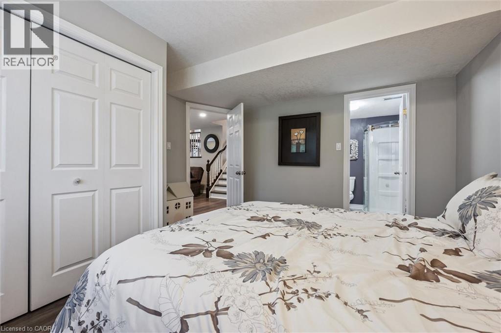 79 Fairlake Drive, Cambridge, ON - Indoor Photo Showing Bedroom