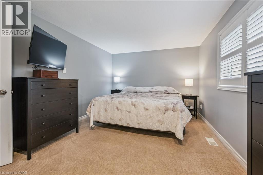 79 Fairlake Drive, Cambridge, ON - Indoor Photo Showing Bedroom