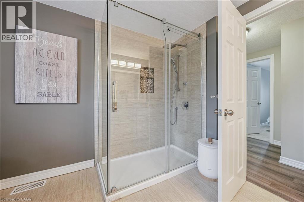 79 Fairlake Drive, Cambridge, ON - Indoor Photo Showing Bathroom