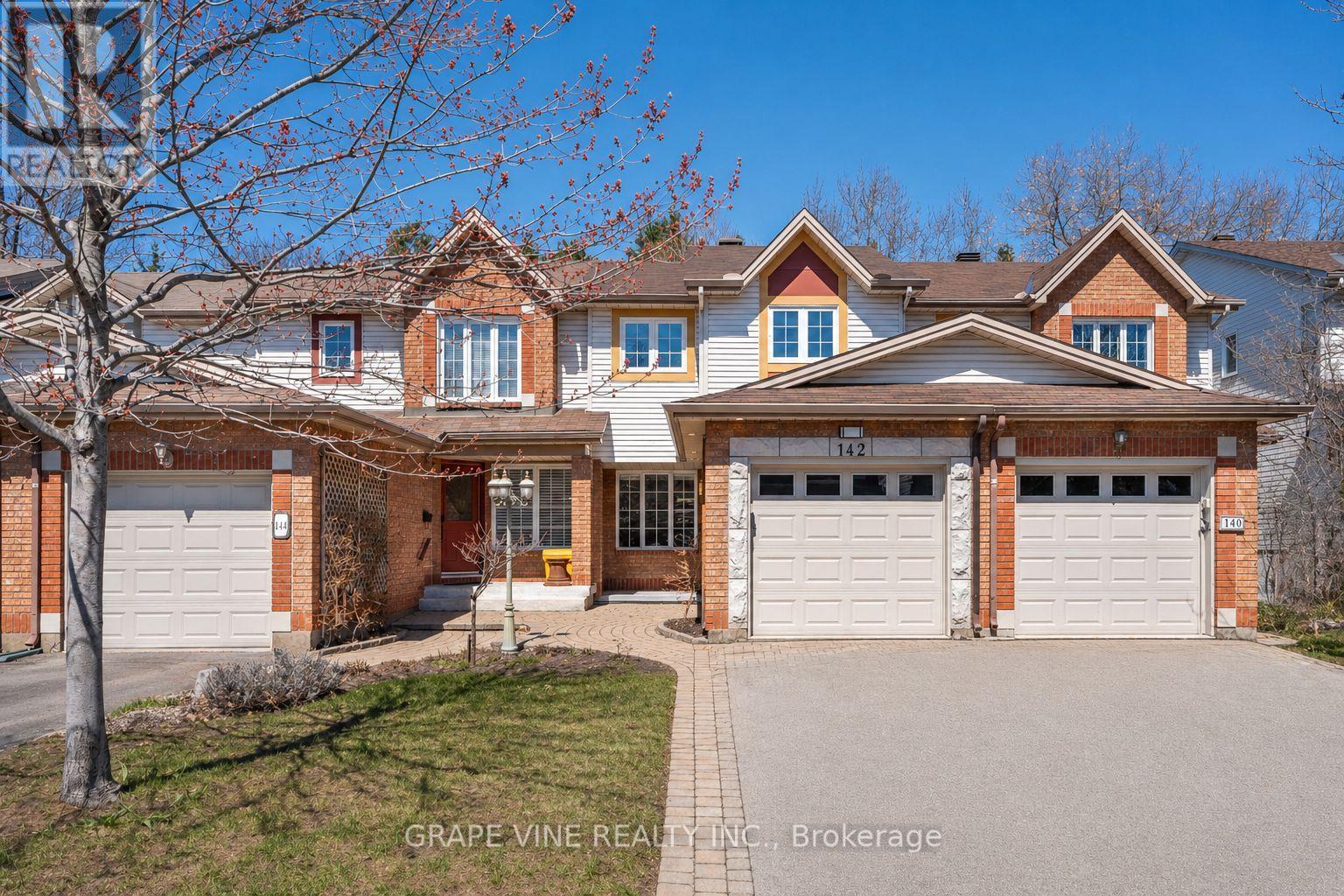 142 College Circle, Ottawa, ON - Outdoor With Facade