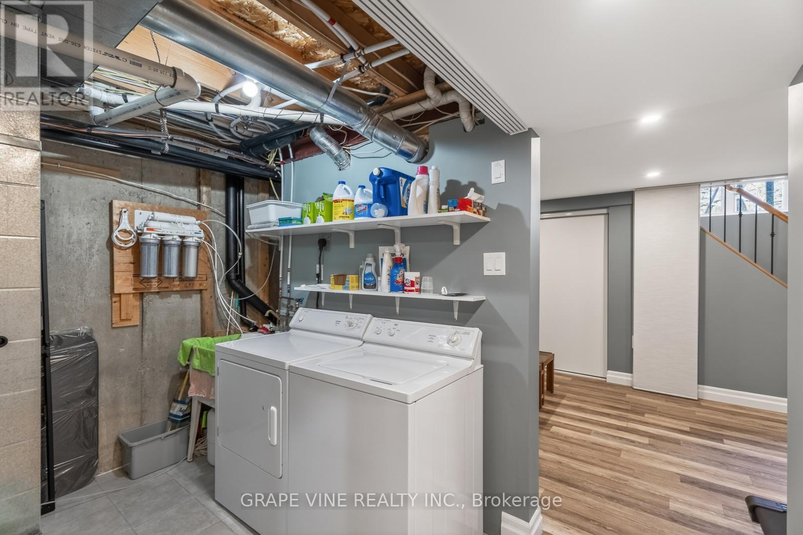 142 College Circle, Ottawa, ON - Indoor Photo Showing Laundry Room