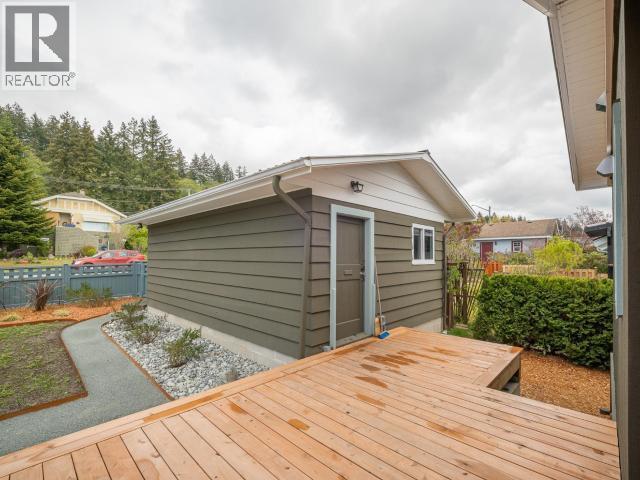 5461 Maple Ave, Powell River, BC - Outdoor With Body Of Water With View
