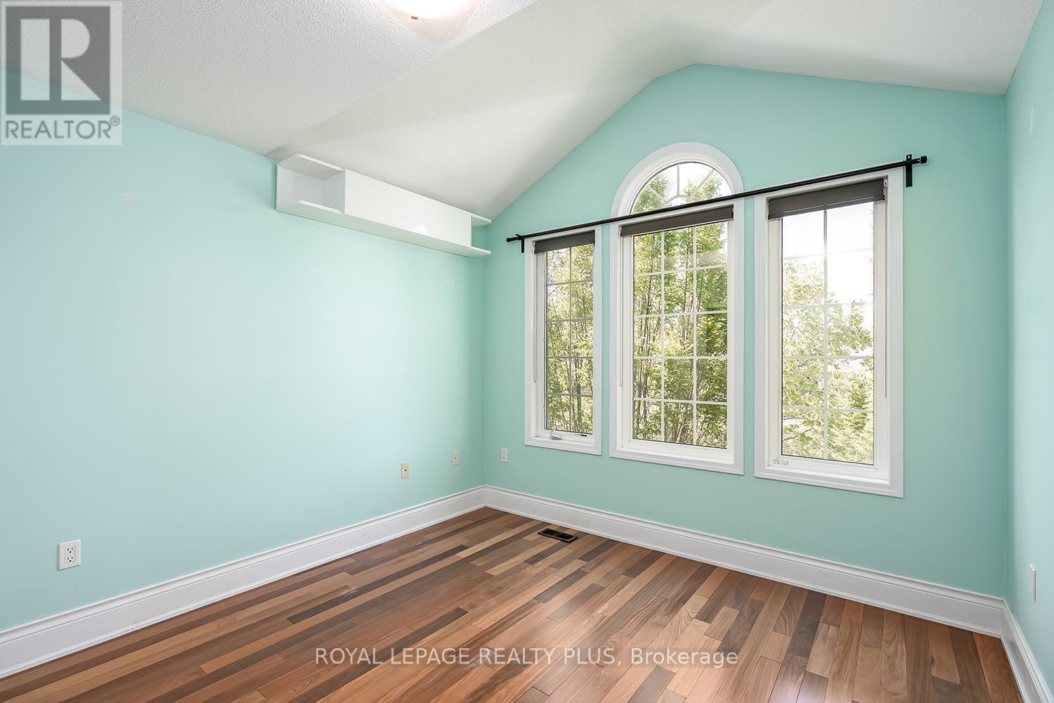 329 Tonelli Lane, Milton, ON - Indoor Photo Showing Bedroom