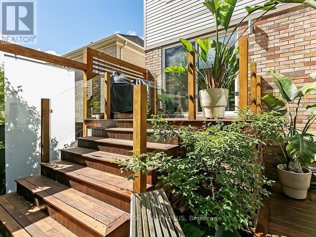 329 Tonelli Lane, Milton, ON - Outdoor