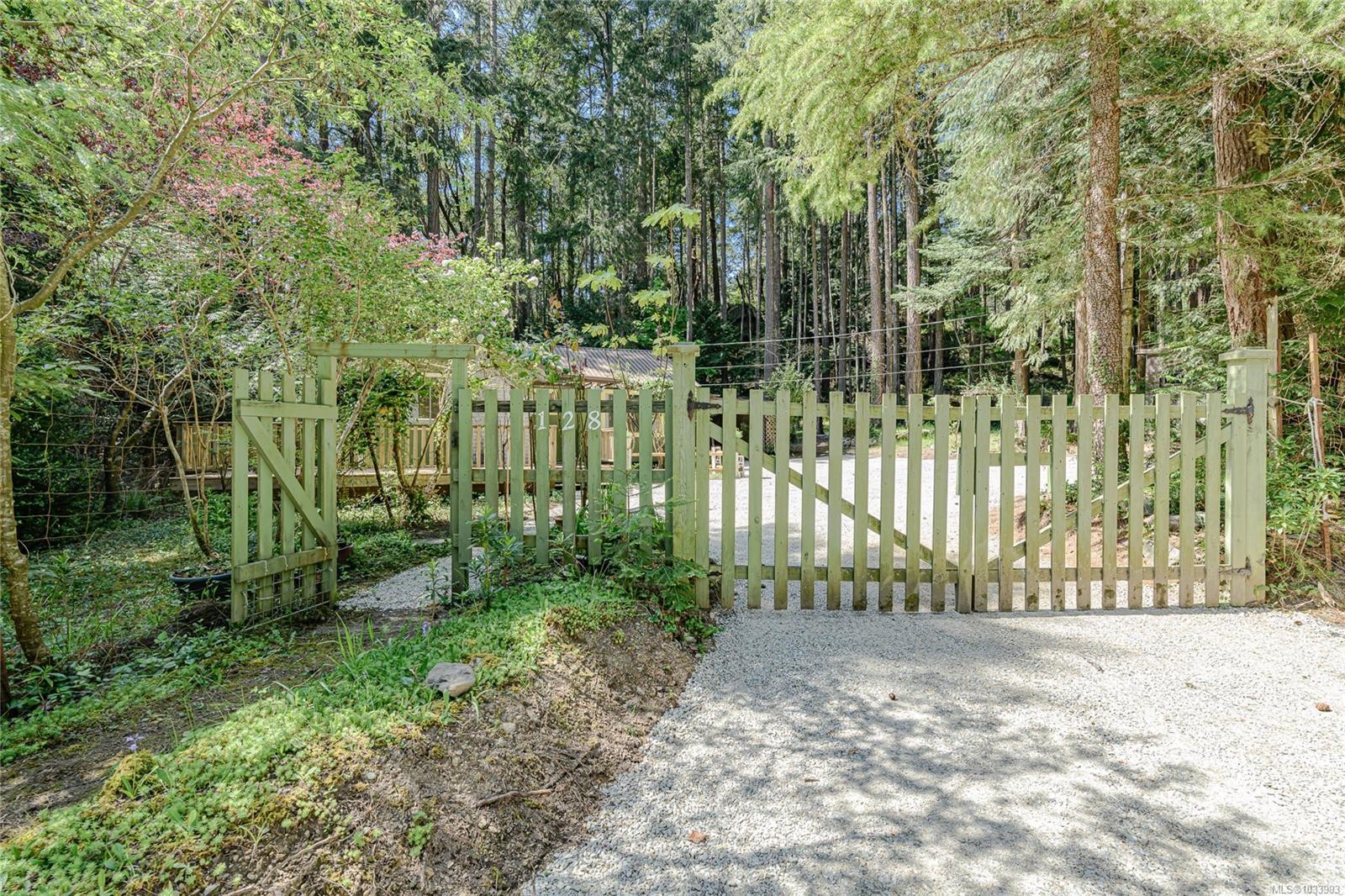 128 Sunset Dr, Salt Spring, BC