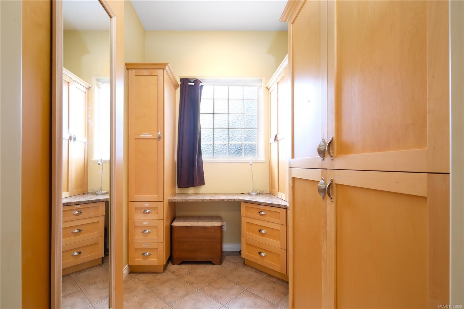 2420 Campbell River Rd, Campbell River, BC
