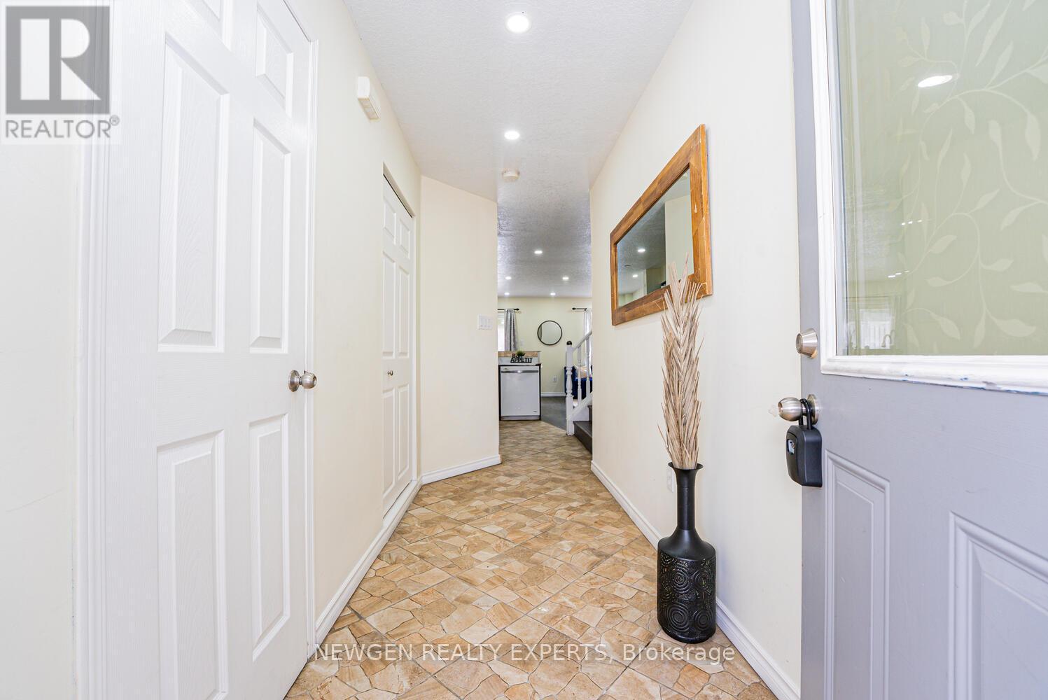 1465 Old Zeller Drive, Kitchener, ON - Indoor Photo Showing Other Room