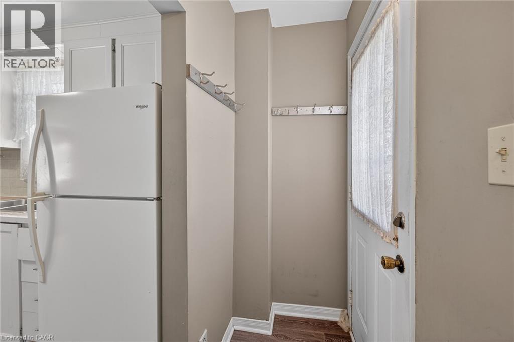 192 Ivon Avenue, Hamilton, ON - Indoor