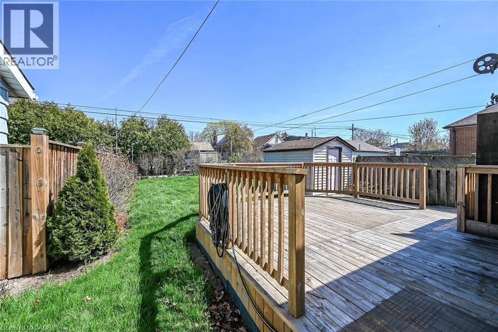 Expansive outdoor deck featuring wood construction and railings - 192 Ivon Avenue, Hamilton, ON - Outdoor With Deck Patio Veranda
