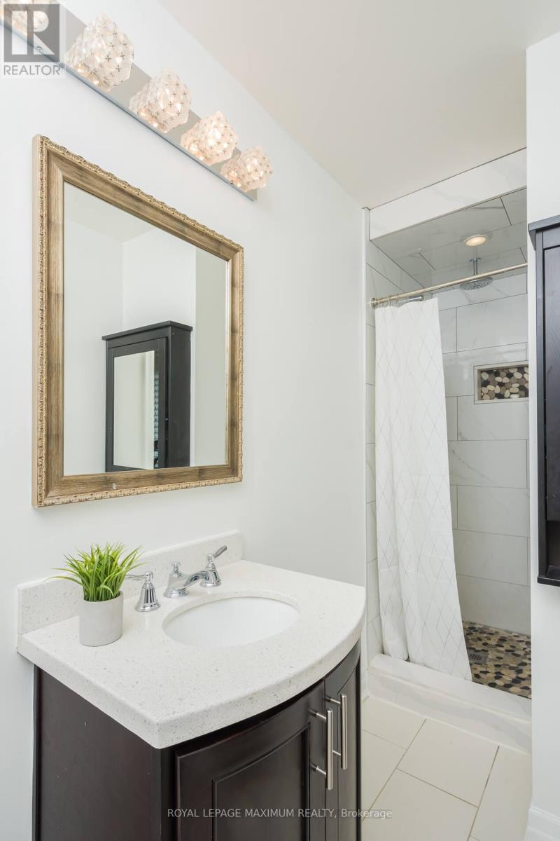 55 Ashmount Crescent, Toronto, ON - Indoor Photo Showing Bathroom