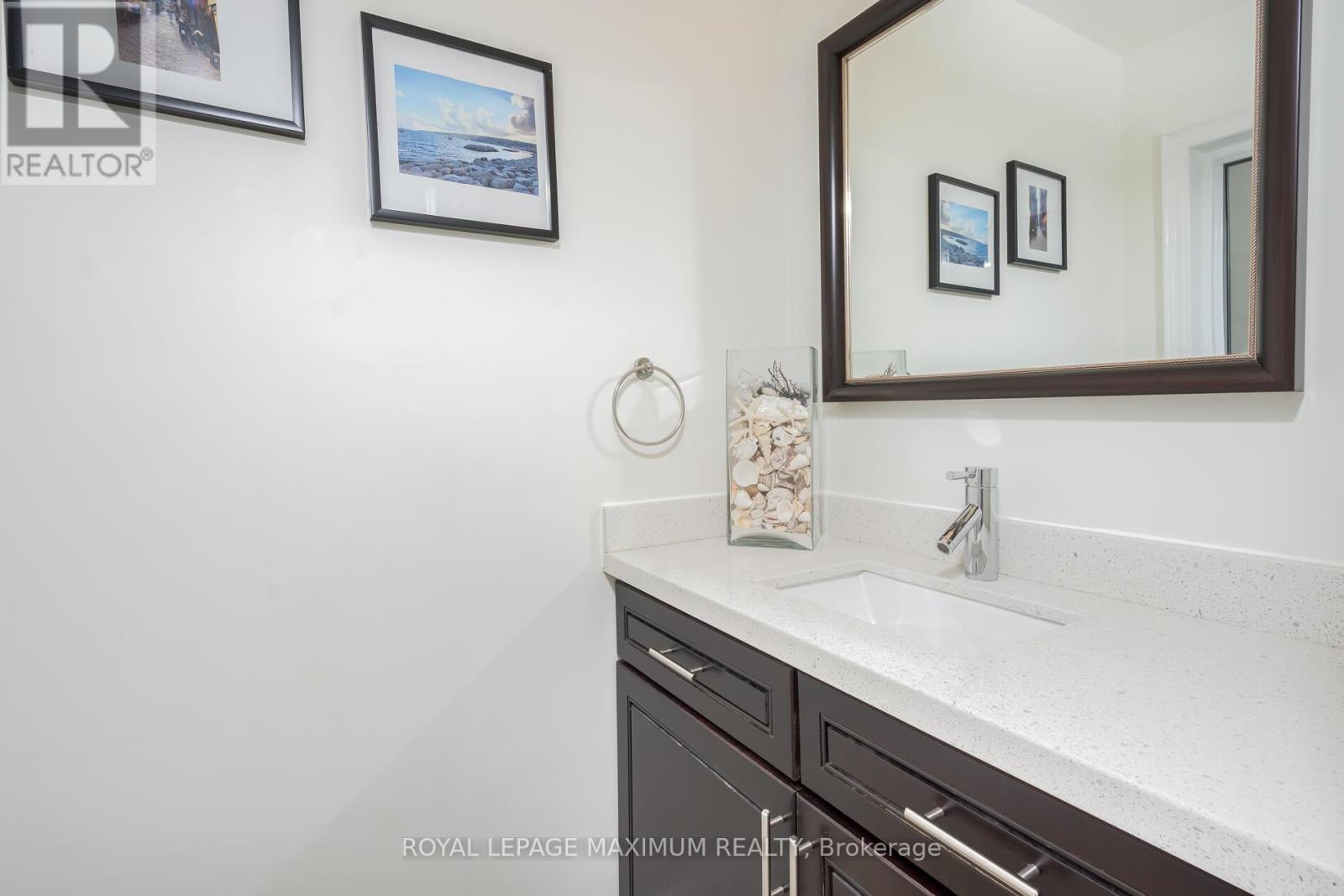 55 Ashmount Crescent, Toronto, ON - Indoor Photo Showing Bathroom