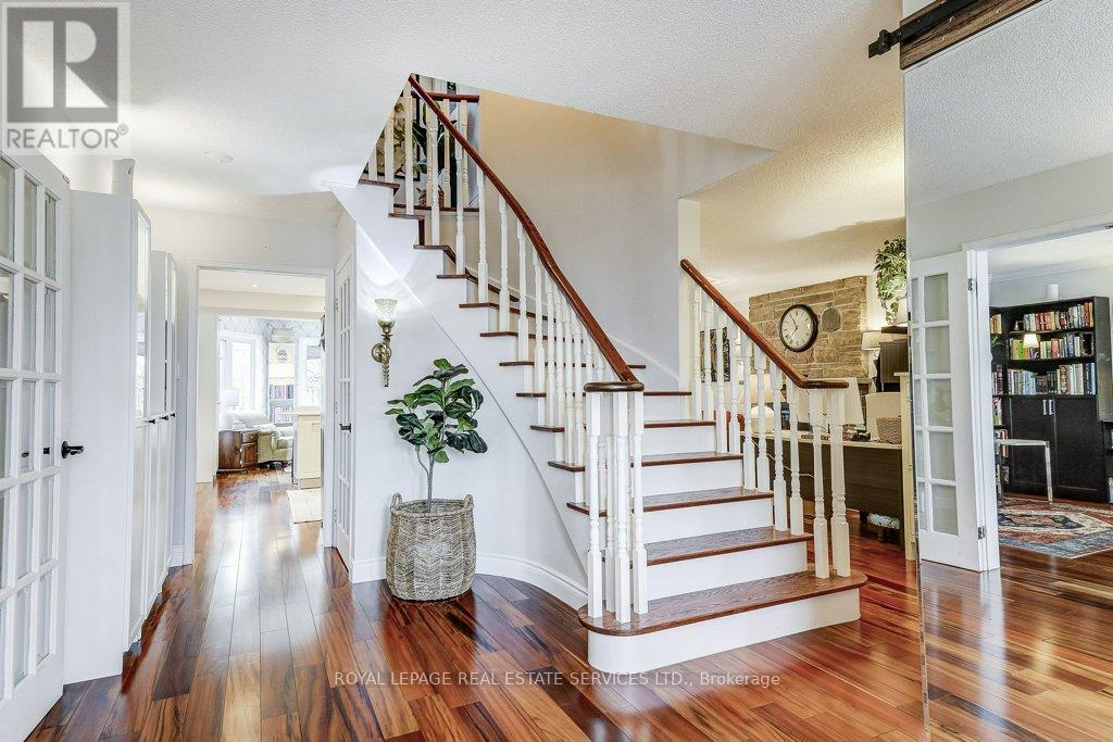 New Oak Staircase - 1279 Old English Lane, Oakville, ON - Indoor Photo Showing Other Room
