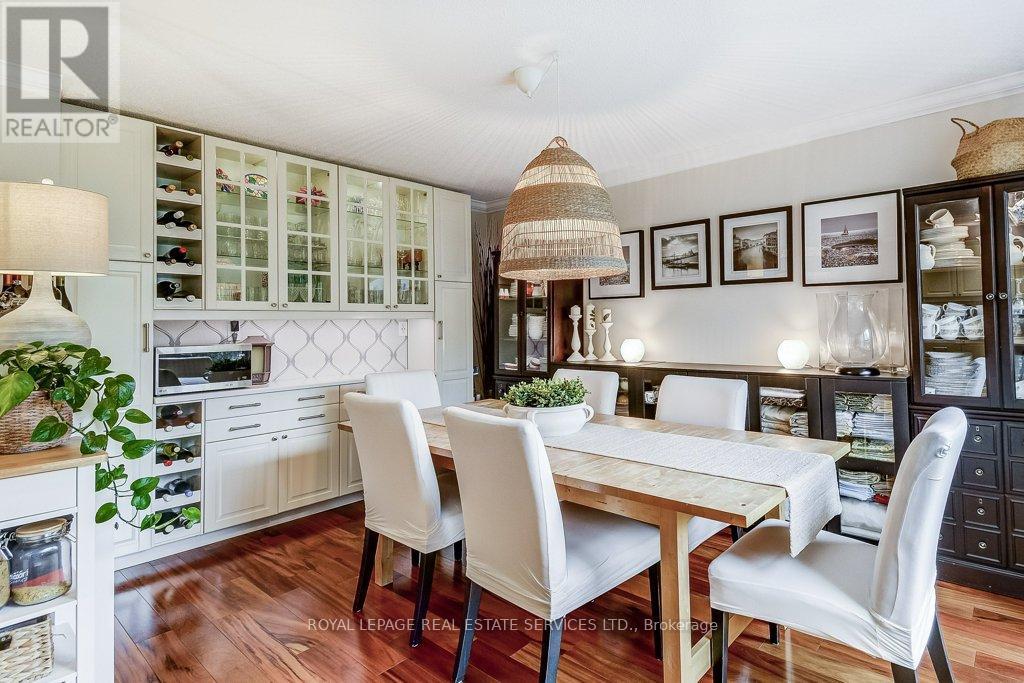 Separate Dining room - 1279 Old English Lane, Oakville, ON - Indoor Photo Showing Dining Room