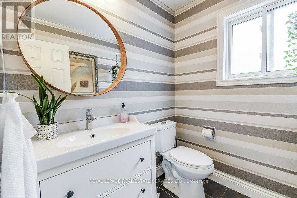 Upgraded Powder Room - 1279 Old English Lane, Oakville, ON - Indoor Photo Showing Bathroom