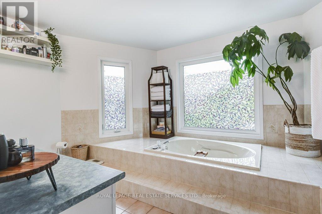 Primary Ensuite - 1279 Old English Lane, Oakville, ON - Indoor Photo Showing Bathroom