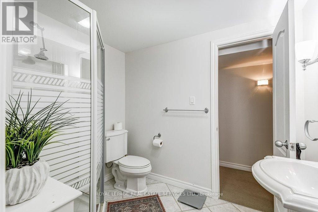 Ensuite or Hall Access - 1279 Old English Lane, Oakville, ON - Indoor Photo Showing Bathroom