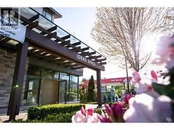 101 875 GIBSONS WAY Gibsons, BC V0N 1V0
