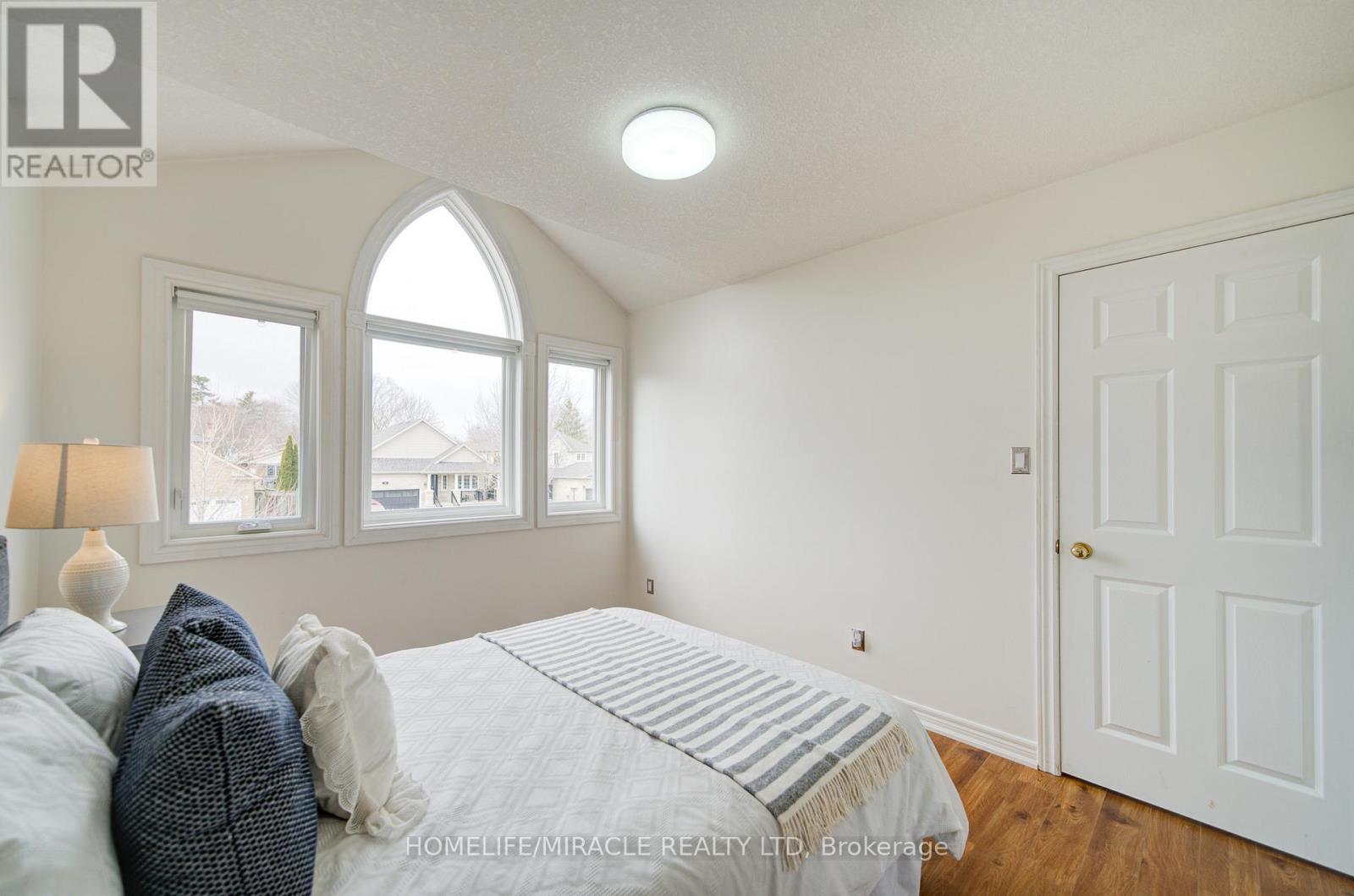 55 Mcfarlane Drive, Cambridge, ON - Indoor Photo Showing Bedroom