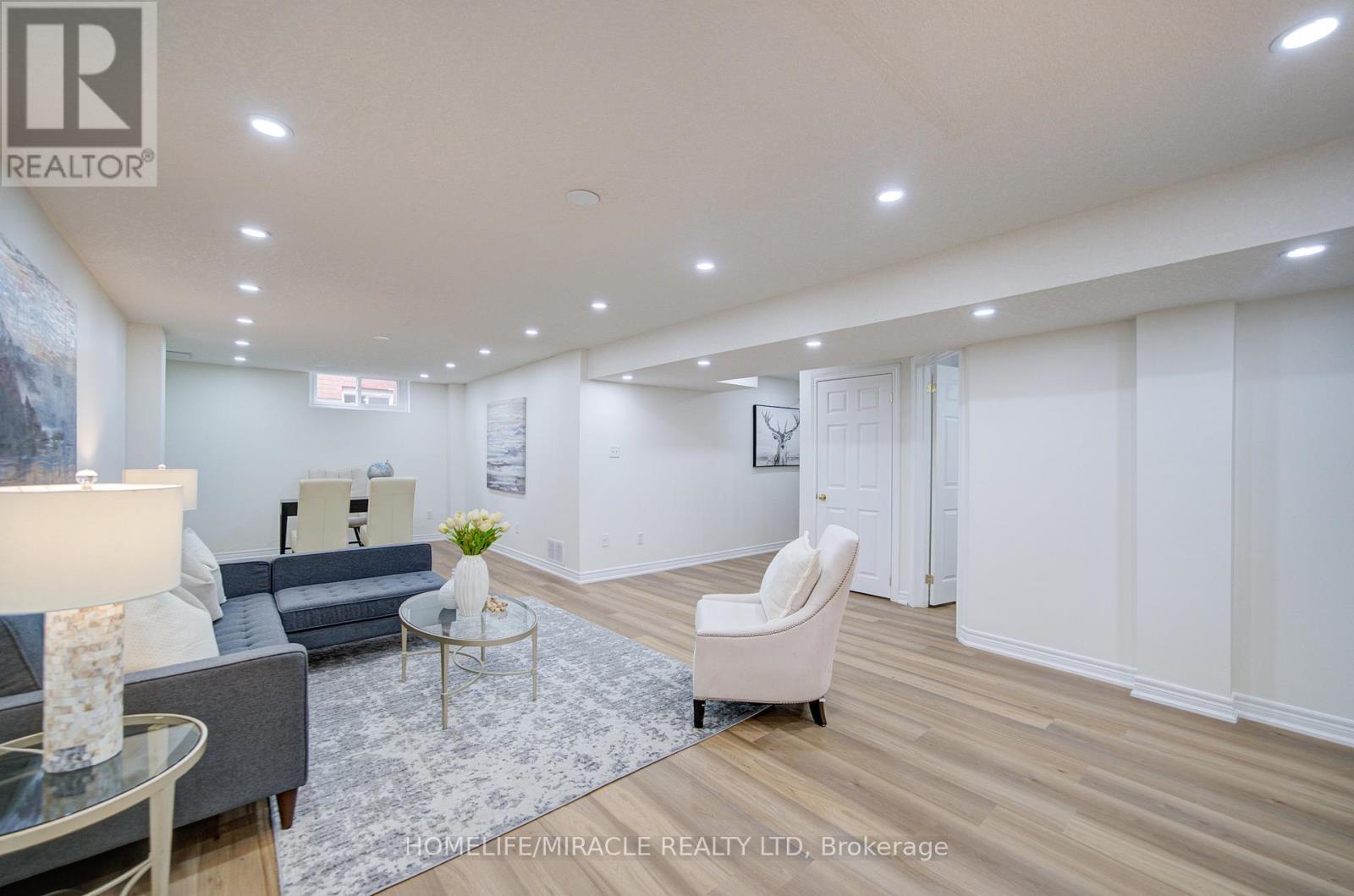 55 Mcfarlane Drive, Cambridge, ON - Indoor Photo Showing Other Room