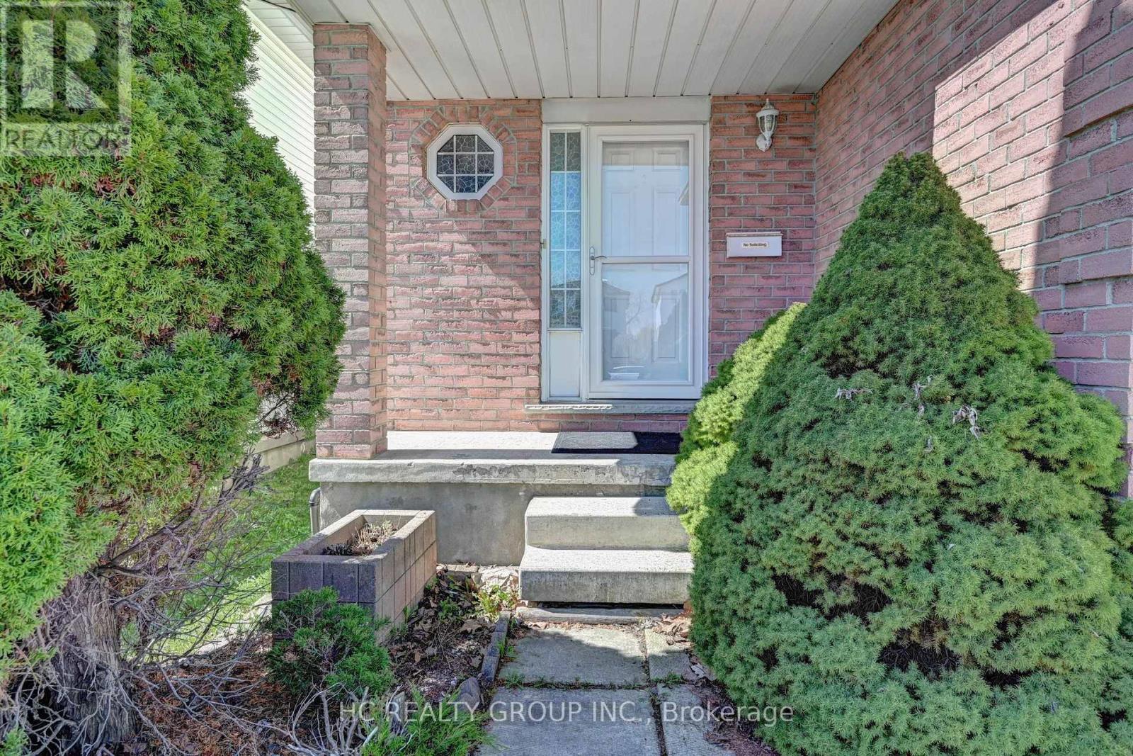 271 Resurrection Drive, Kitchener, ON - Outdoor