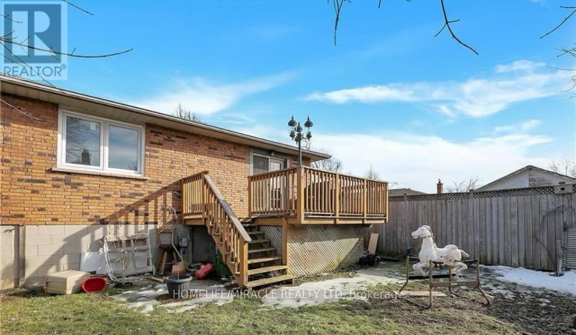 1430 Upper Gage Avenue, Hamilton, ON - Outdoor