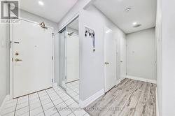 Foyer - 
