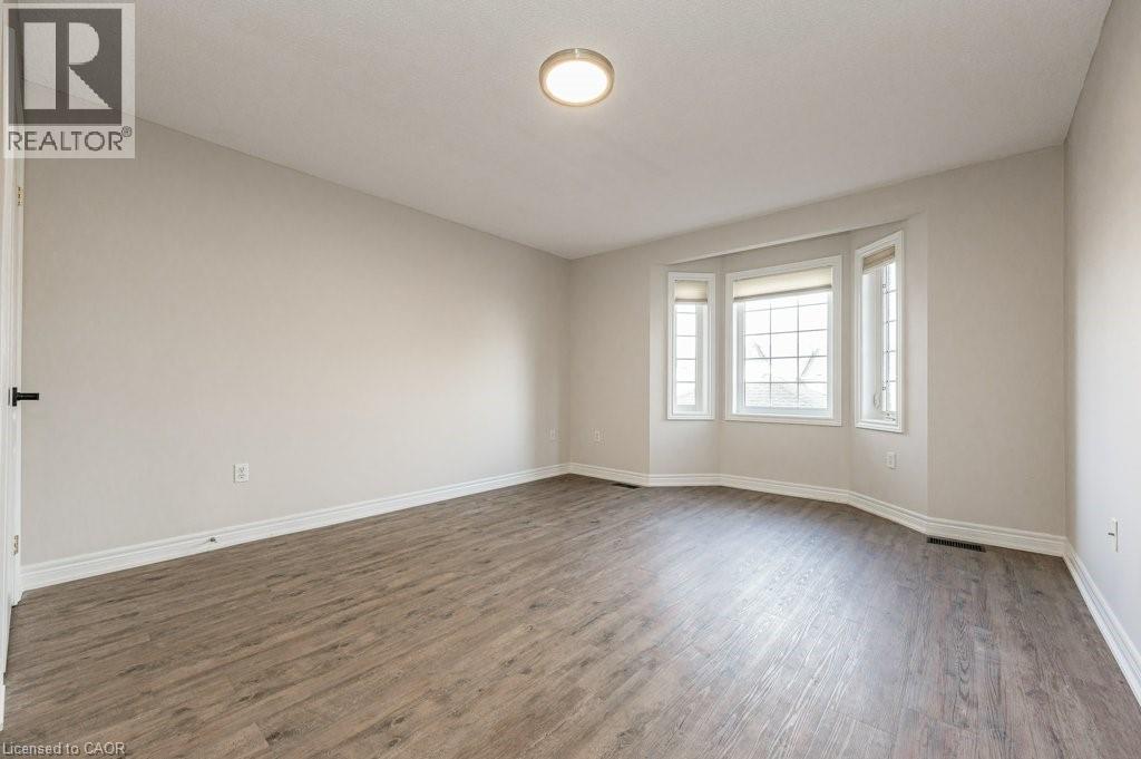 Principle suite - 3542 Fowler Court, Burlington, ON - Indoor Photo Showing Other Room