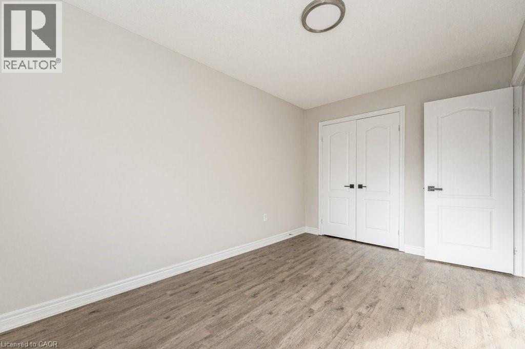 3542 Fowler Court, Burlington, ON - Indoor Photo Showing Other Room