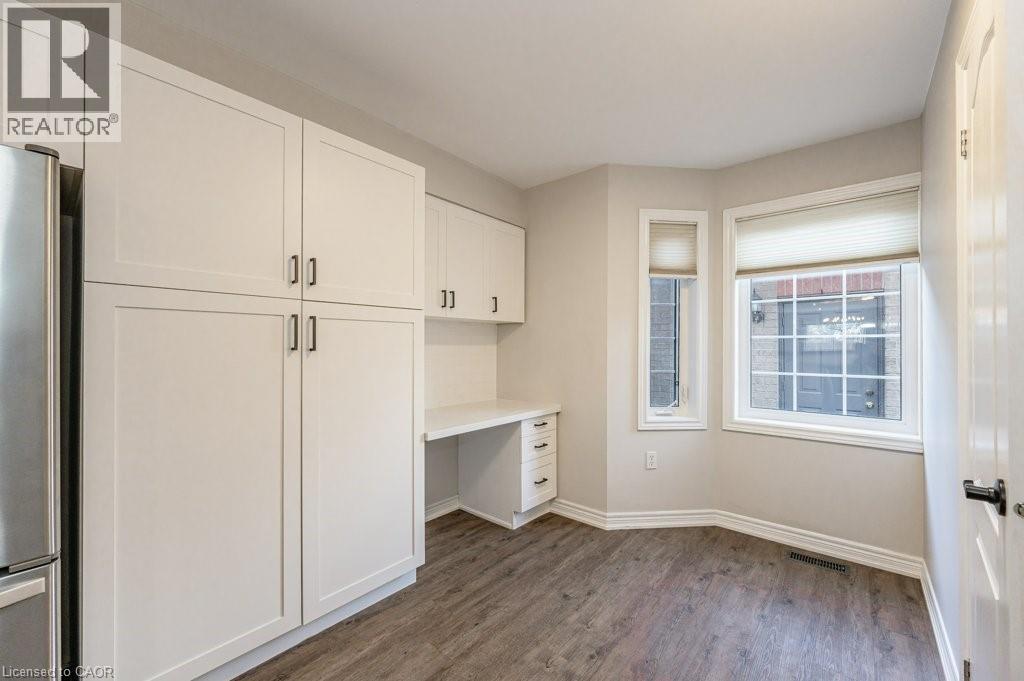 3542 Fowler Court, Burlington, ON - Indoor Photo Showing Other Room