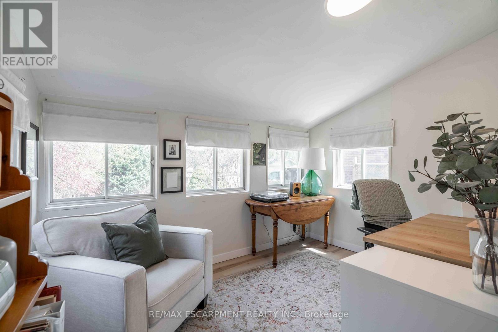 203 Wood Street E, Hamilton, ON - Indoor