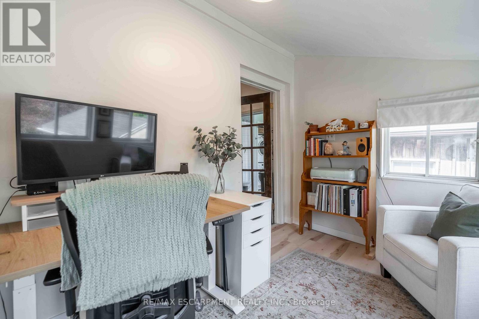 203 Wood Street E, Hamilton, ON - Indoor