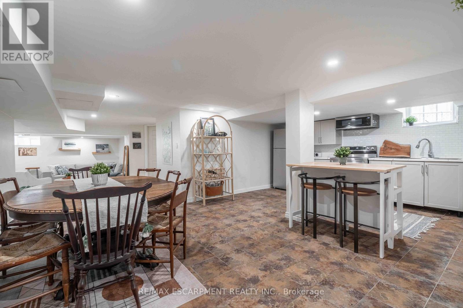 203 Wood Street E, Hamilton, ON - Indoor Photo Showing Dining Room