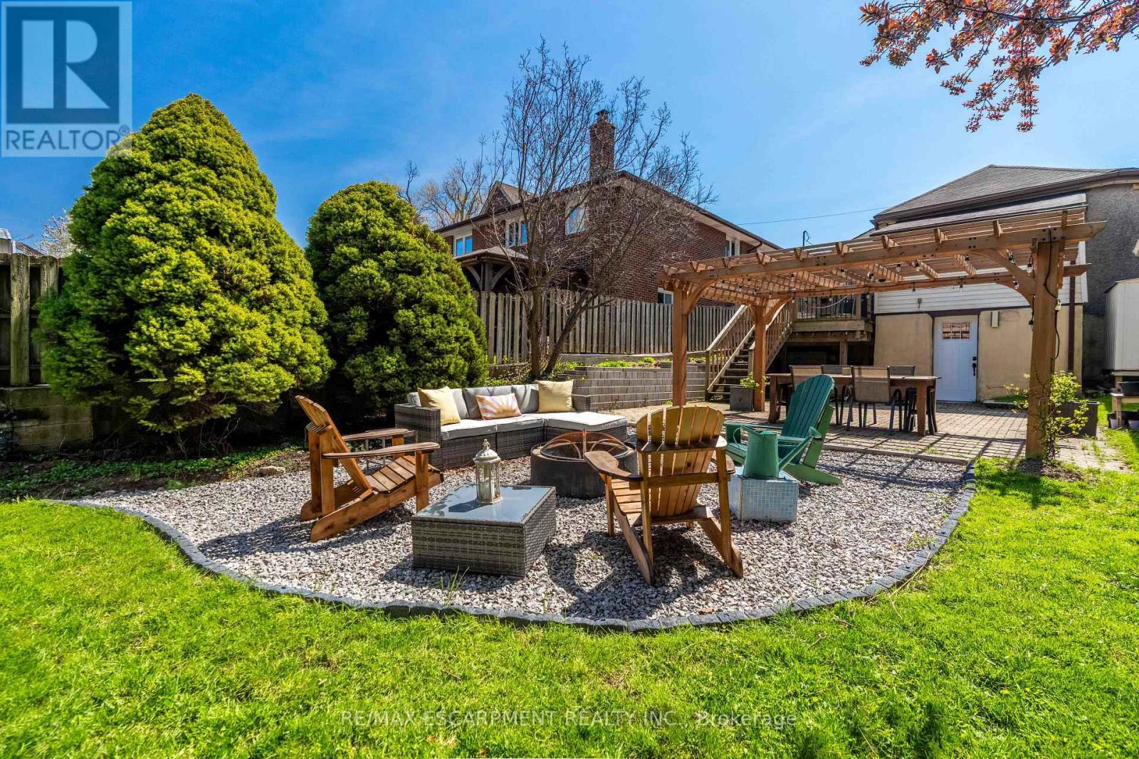 203 Wood Street E, Hamilton, ON - Outdoor