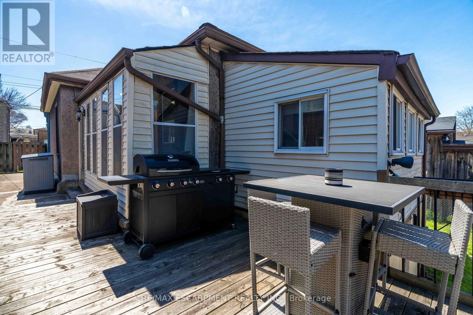 203 Wood Street E, Hamilton, ON - Outdoor With Deck Patio Veranda With Exterior