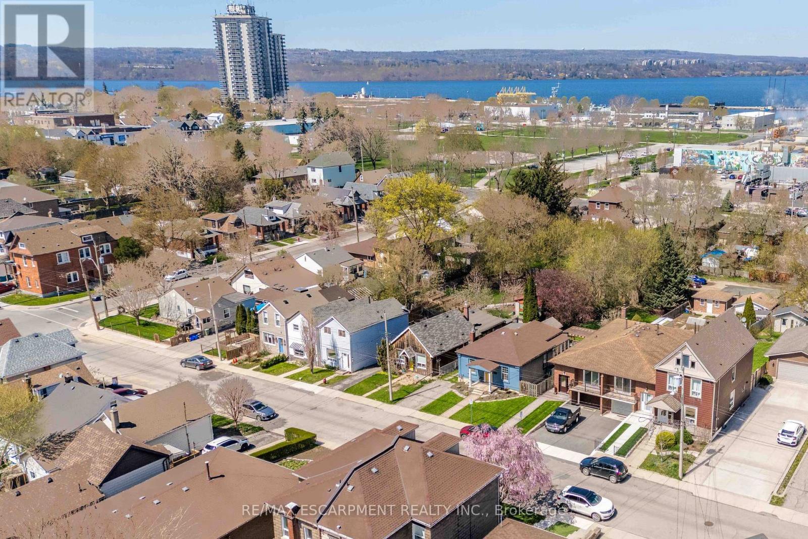 203 Wood Street E, Hamilton, ON - Outdoor With Body Of Water With View