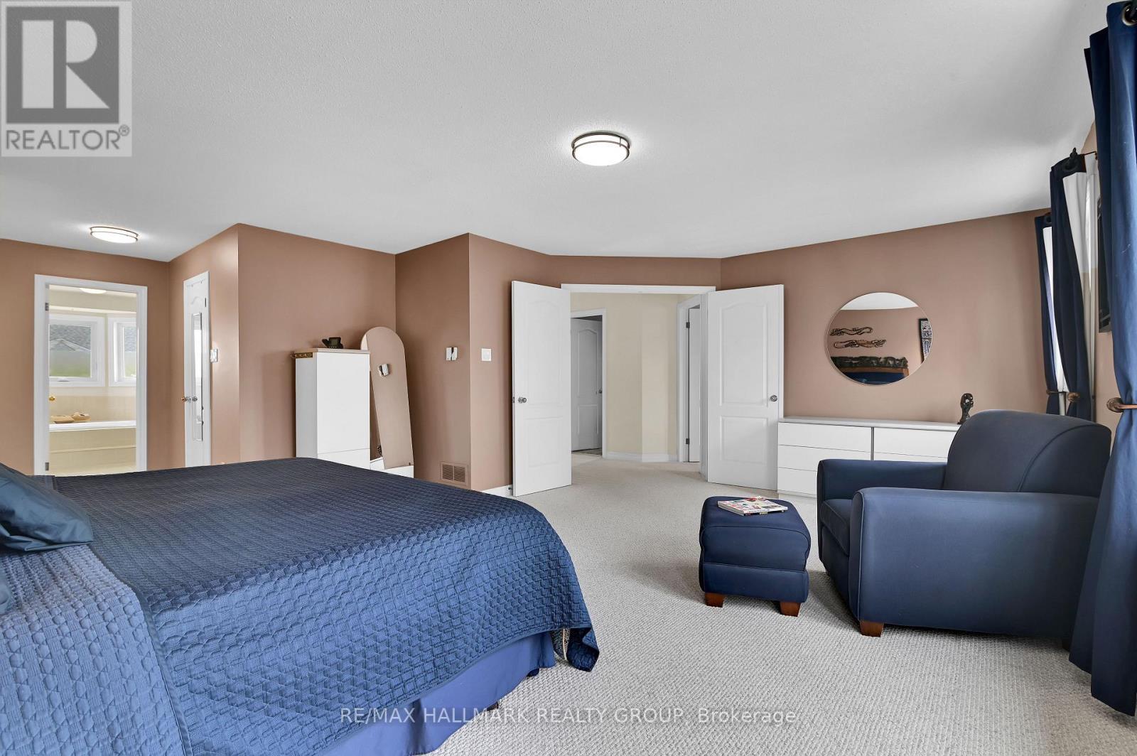 2nd Level - Primary Bedroom - 21 Hime Crescent, Ottawa, ON - Indoor Photo Showing Bedroom