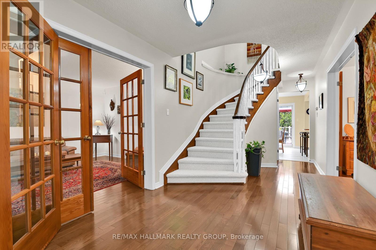Main Level - Hallway - 21 Hime Crescent, Ottawa, ON - Indoor Photo Showing Other Room