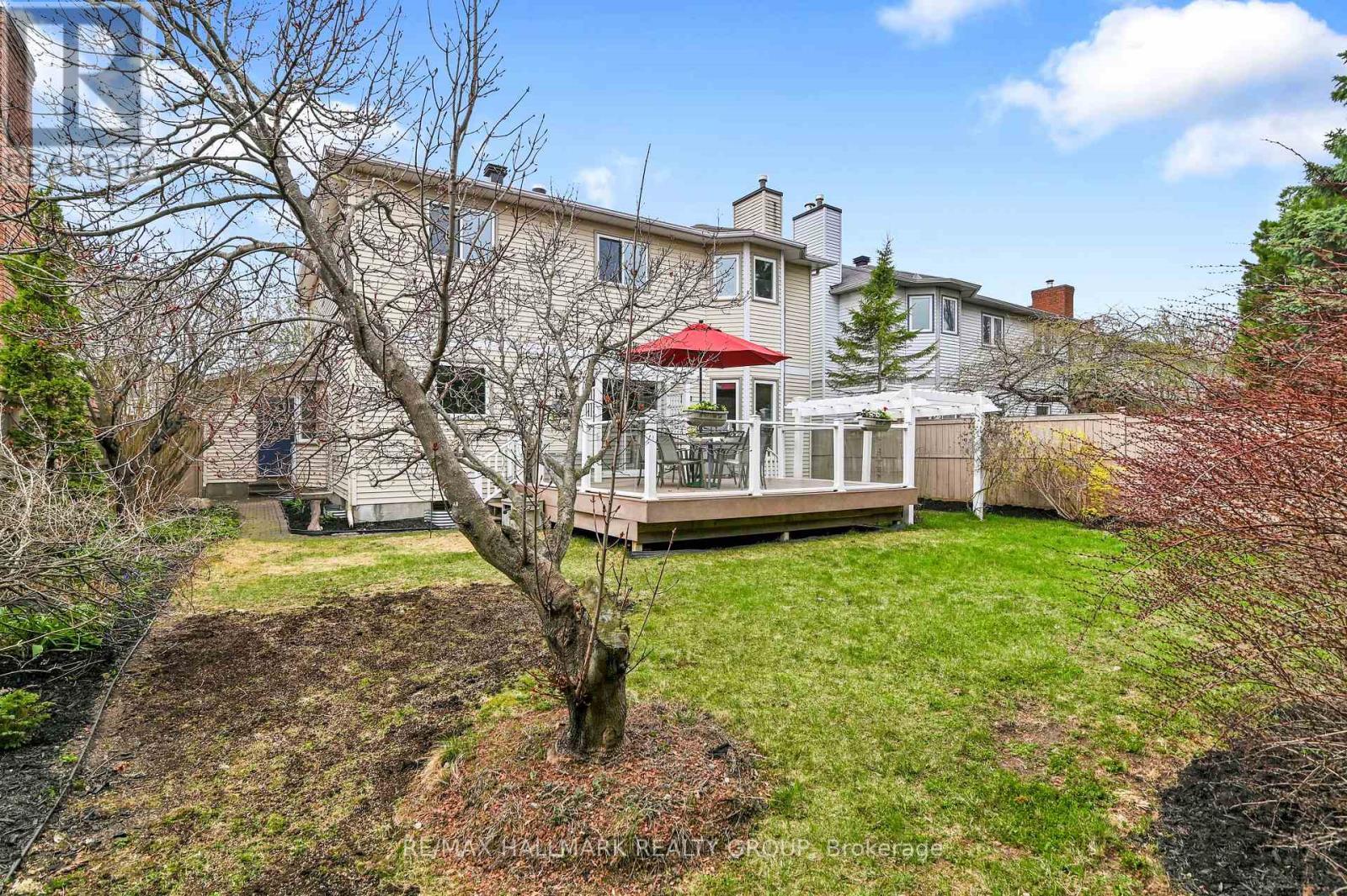 Rear garden - 21 Hime Crescent, Ottawa, ON - Outdoor With Deck Patio Veranda