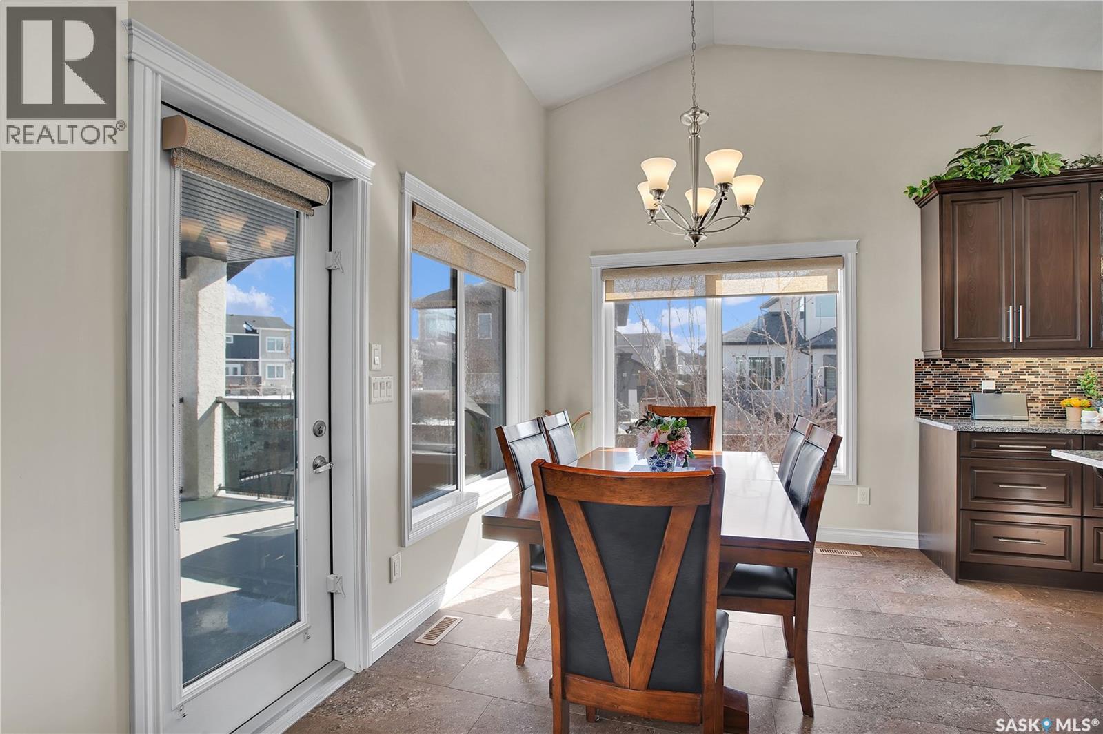803 Salloum Crescent, Saskatoon, SK - Indoor Photo Showing Dining Room