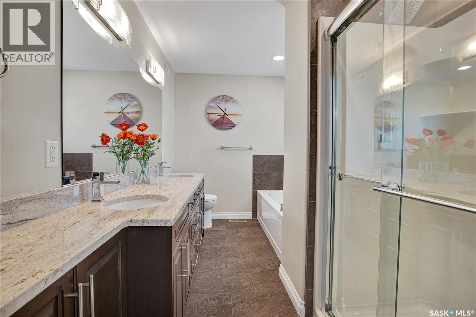803 Salloum Crescent, Saskatoon, SK - Indoor Photo Showing Bathroom