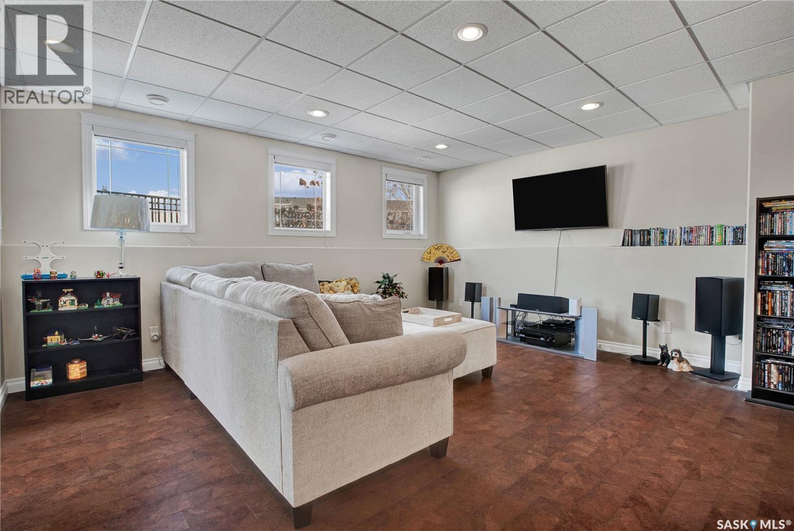 803 Salloum Crescent, Saskatoon, SK - Indoor