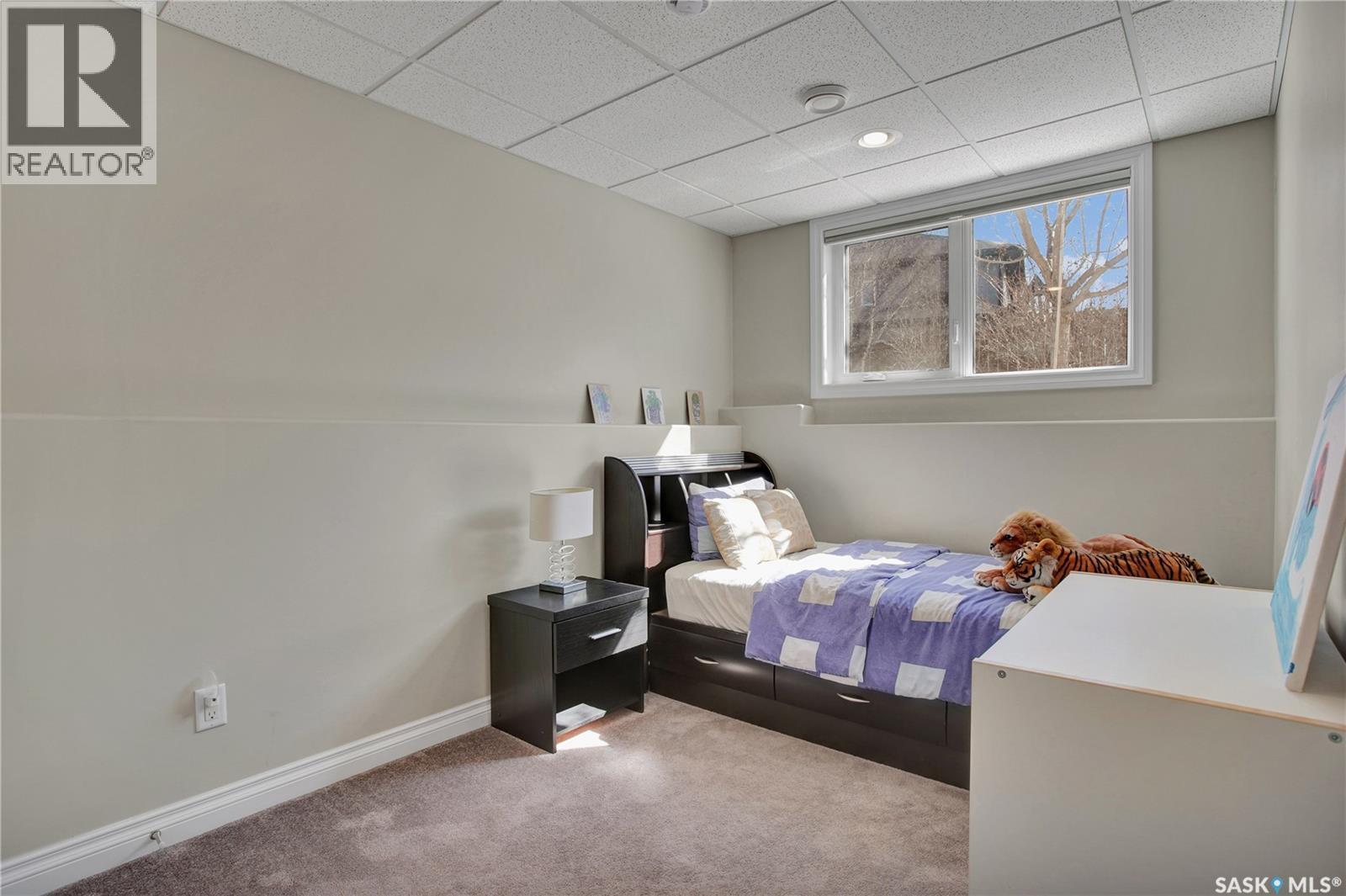 803 Salloum Crescent, Saskatoon, SK - Indoor Photo Showing Bedroom