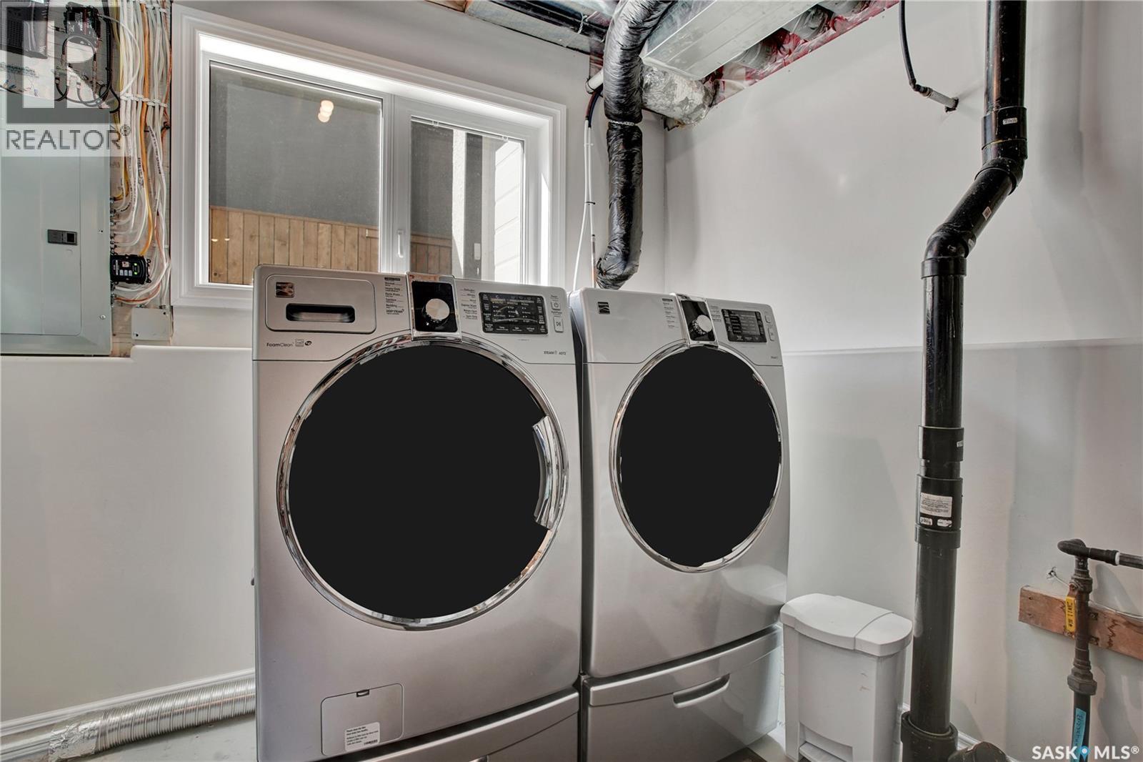 803 Salloum Crescent, Saskatoon, SK - Indoor Photo Showing Laundry Room