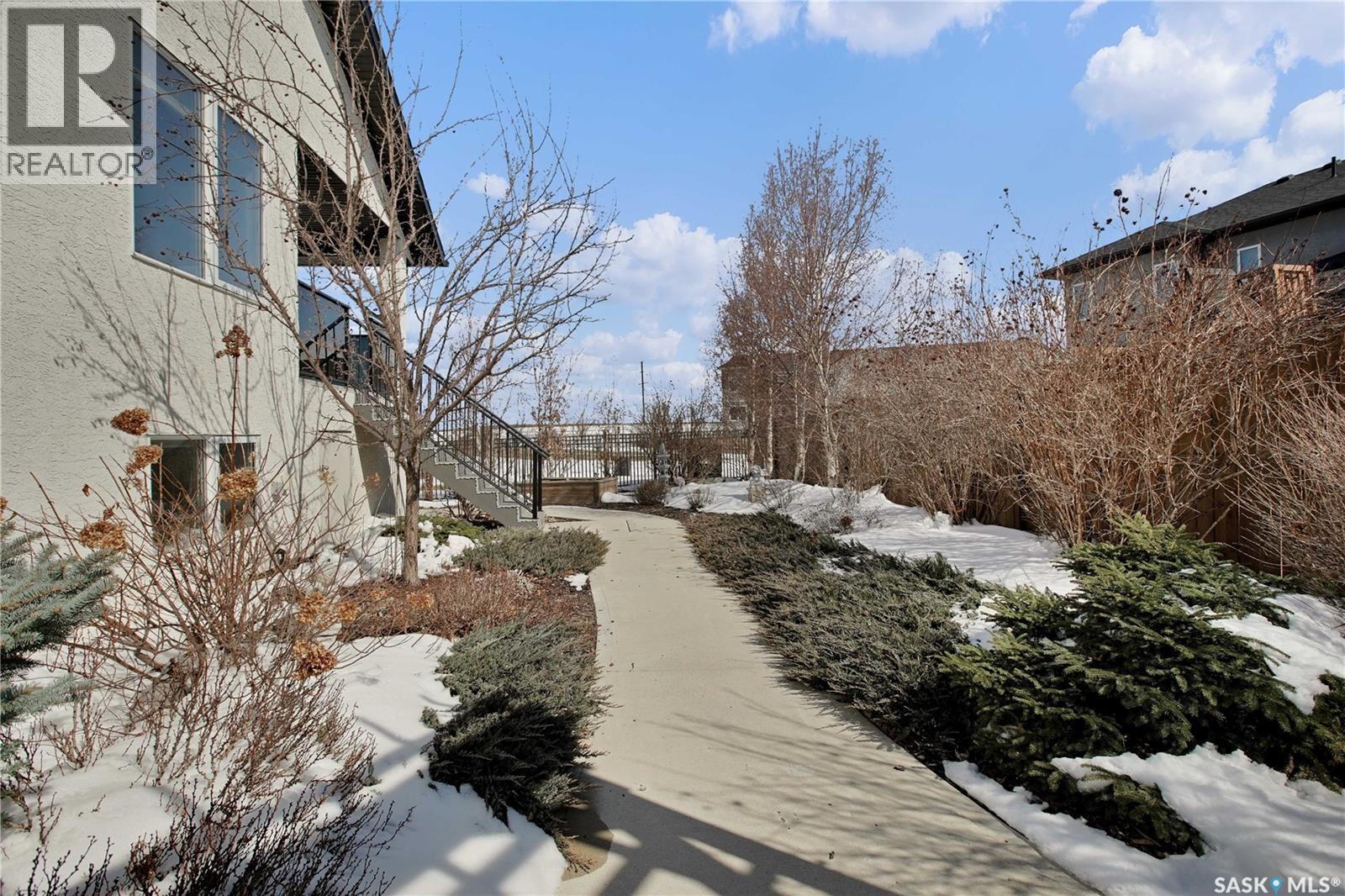 803 Salloum Crescent, Saskatoon, SK - Outdoor