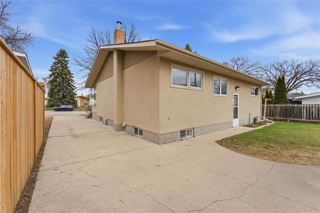 4 Windermere Bay, Winnipeg, MB